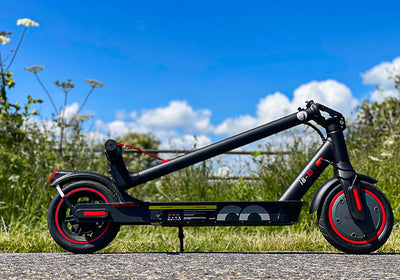Travel Light with the i8 Electric Scooter – Just 12kg and Easy to Fold